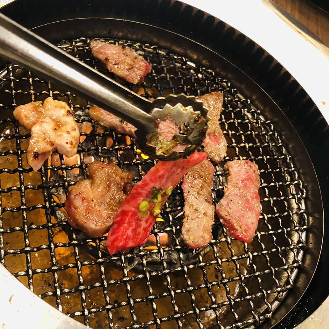 通し営業は明日まで…南大門ですぅ～♪
しかし暑いです…暑い日は焼肉です！寒くても焼肉です…年がら年中スタミナは必須なので焼肉ってことにしといてください。
時短営業要請終了しますが気を緩めずに感染症対策はしっかり行いご来店ください。

南大門
館林店