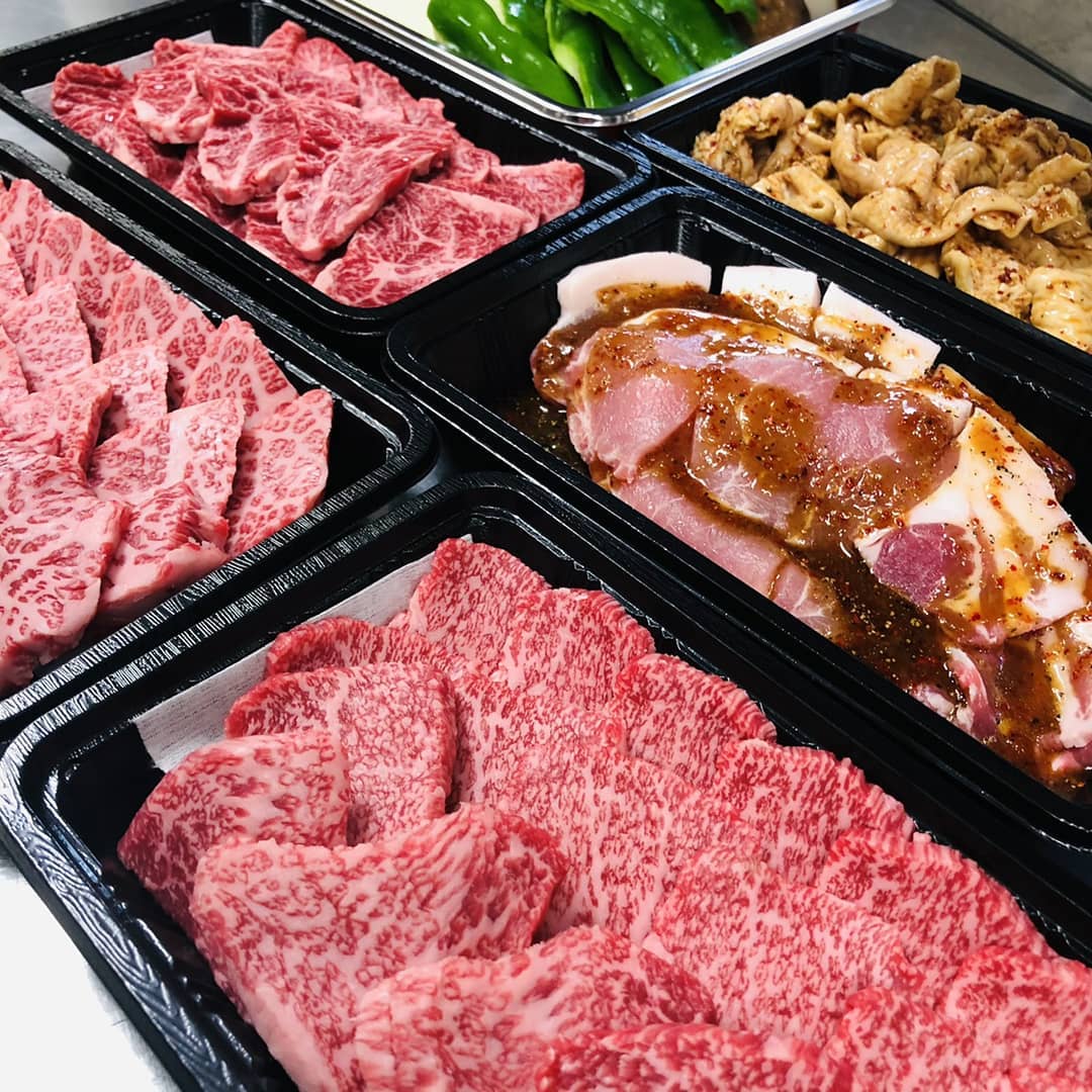 静かな日曜日…南大門ですぅ～♪
昨夜も静かに焼肉屋は営業しておりました…夜もちゃんと営業しておりますので焼肉屋をお忘れなく宜しくお願い致します

BBQ用にテイクアウトご用意できます。GWにBBQご予定されてる方、お肉のご注文お待ちしております！

ご来店時にはしっかりマスク着用、しっかり手指消毒お願い致します。

南大門
館林店