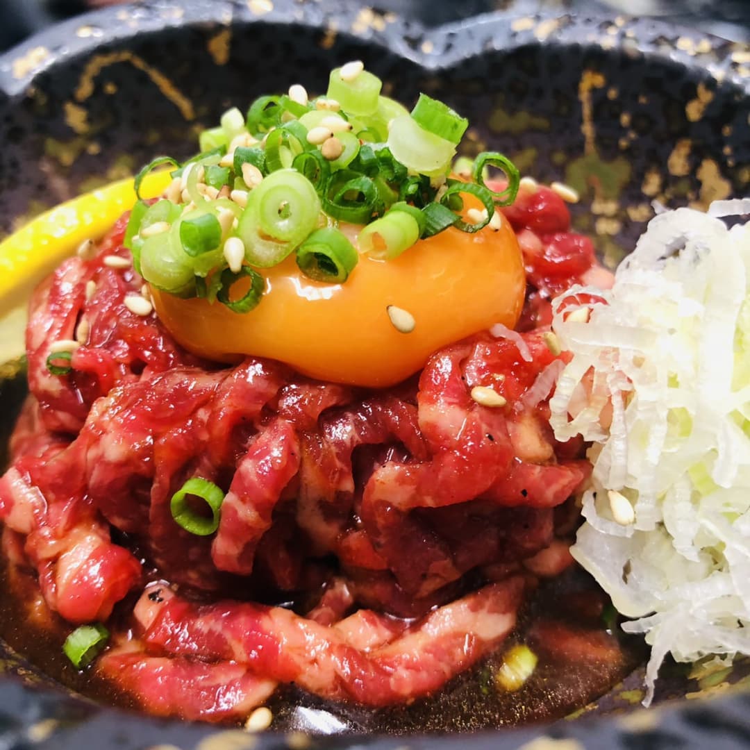 食材値上げ…南大門ですぅ～♪
どこもかしこも値上げ値上げ…テンションは下げ下げでございます。いい話はありませんね…
通常営業を始め一ヶ月が経ちます…有難い事に焼肉屋は息を吹き返し始めたと実感しております。それだけ人の流れが戻ってきてるのですが心配にもなります。気を引き締めて生活して行きましょう

マスク着用、手指消毒お願い致します。

南大門
館林店