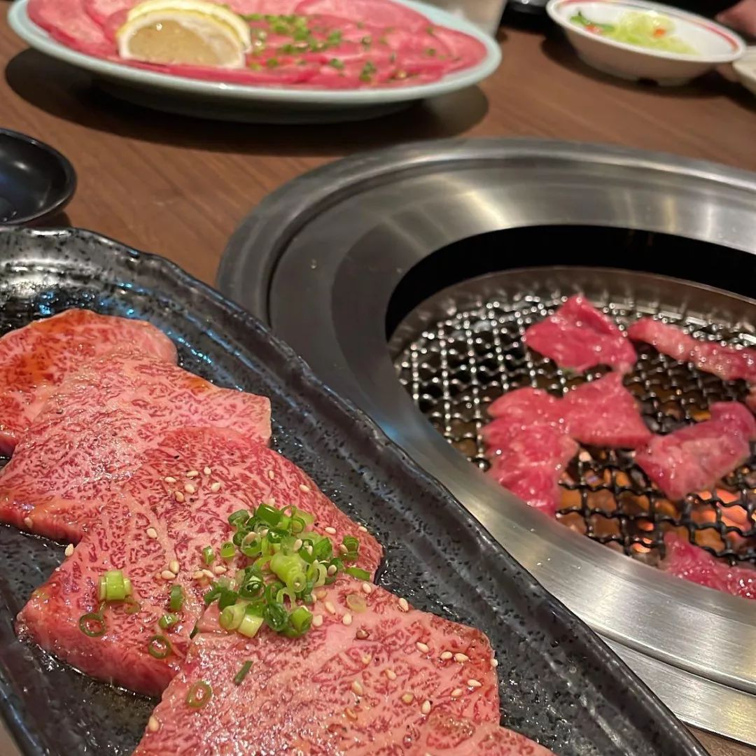 ９月最終日…南大門ですぅ～♪
すっきりしない天気…雨の心配はなさそうです…焼肉食べてすっきりがオススメでございます。すっきりとか…焼肉で…申し訳ございません勝手ですw
９月シメに焼肉屋へご来店ください！お待ちしております