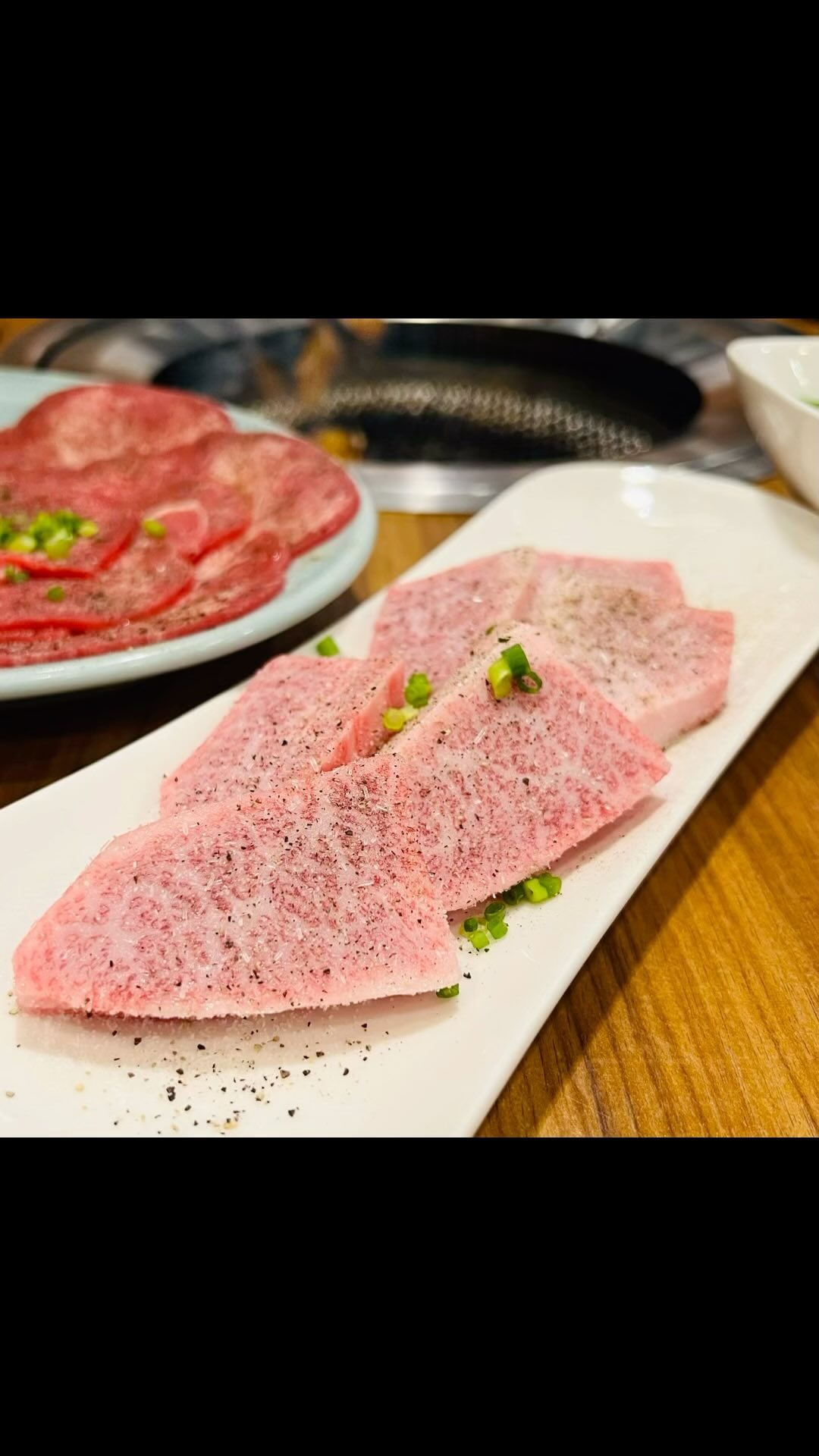 8月もお世話になりました…館林の焼肉屋でございます。
色んな意味で疲れた8月でございました…疲れも台風に吹っ飛ばされたらよかったのですが…残念です9月に持ち越しでございます。
きっと9月も真夏のような暑い熱い日が続く残暑…そんな9月も皆さまにお世話になりますw  申し訳ございません！
ご来店お待ちしております